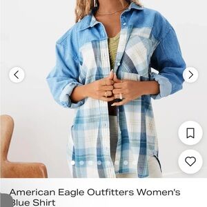 American Eagle Outfitters Women's Blue and White Button Down Shirt